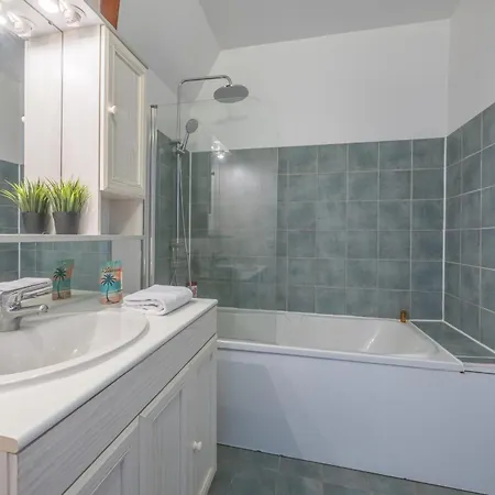 Duplex De Charme Dans Chateau De Beuzeval - Welkeys הולגאט